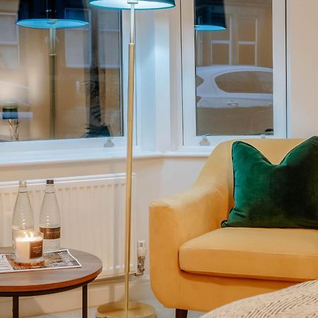 Mayfield - Central Harrogate Apartment - Ground Floor エクステリア 写真