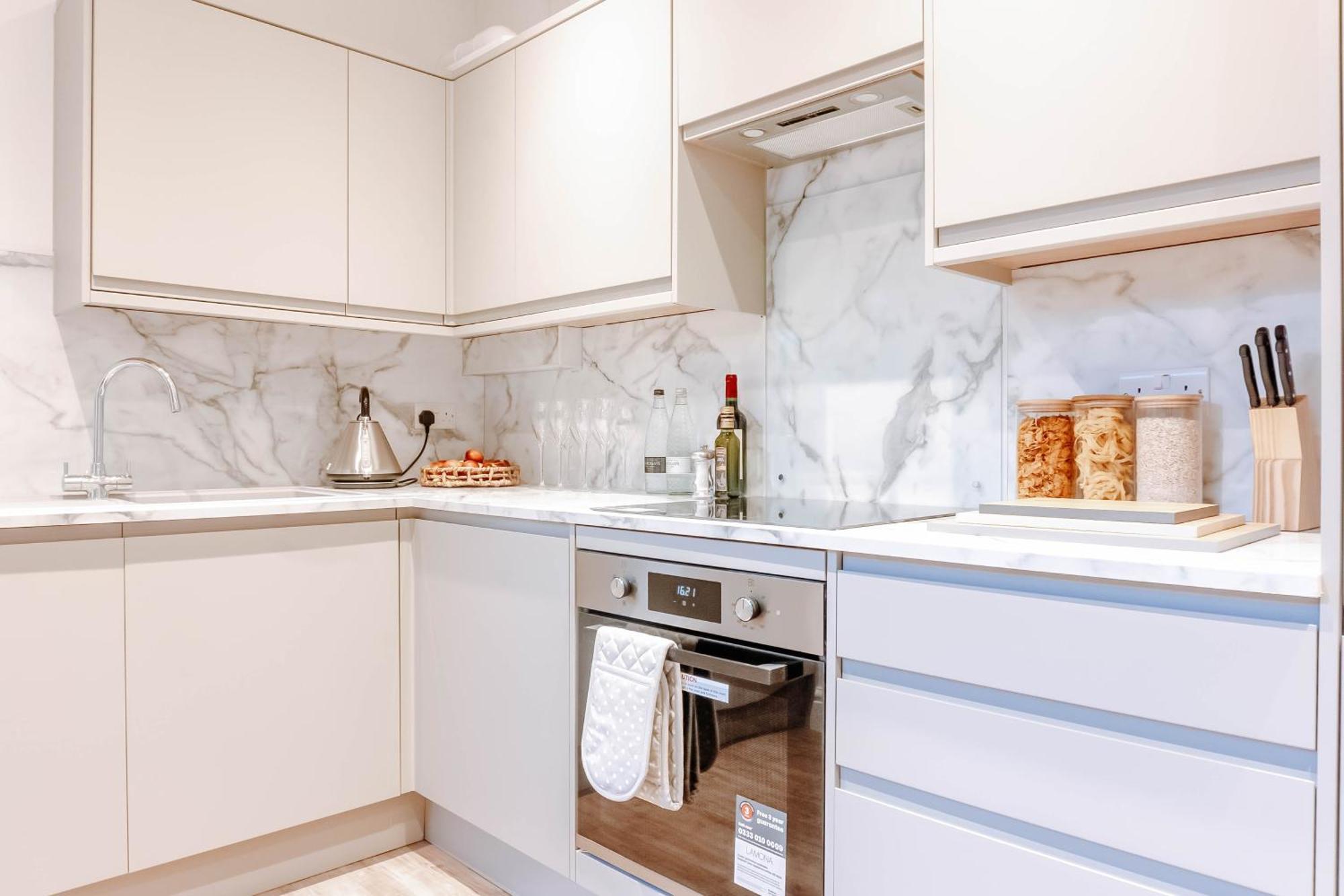 Mayfield - Central Harrogate Apartment - Ground Floor エクステリア 写真